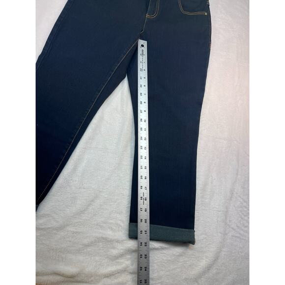 inc Dark Blue Jeans skinny leg/curvy crop mid rise size 4 (0208) - Picture 3 of 9